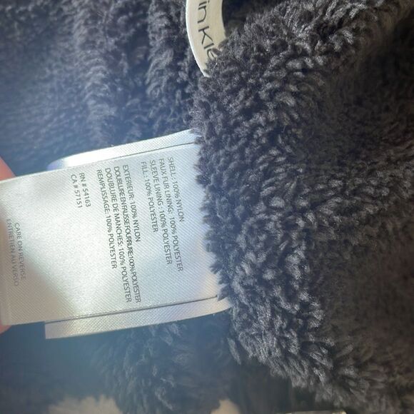 Calvin Klein Water Repellent Jacket.
NEW - Picture 4 of 5